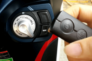 Sửa Khóa Smartkey Xe Máy Bị Kẹt Núm Vặn, Hết Pin Remote Tại Nha Trang